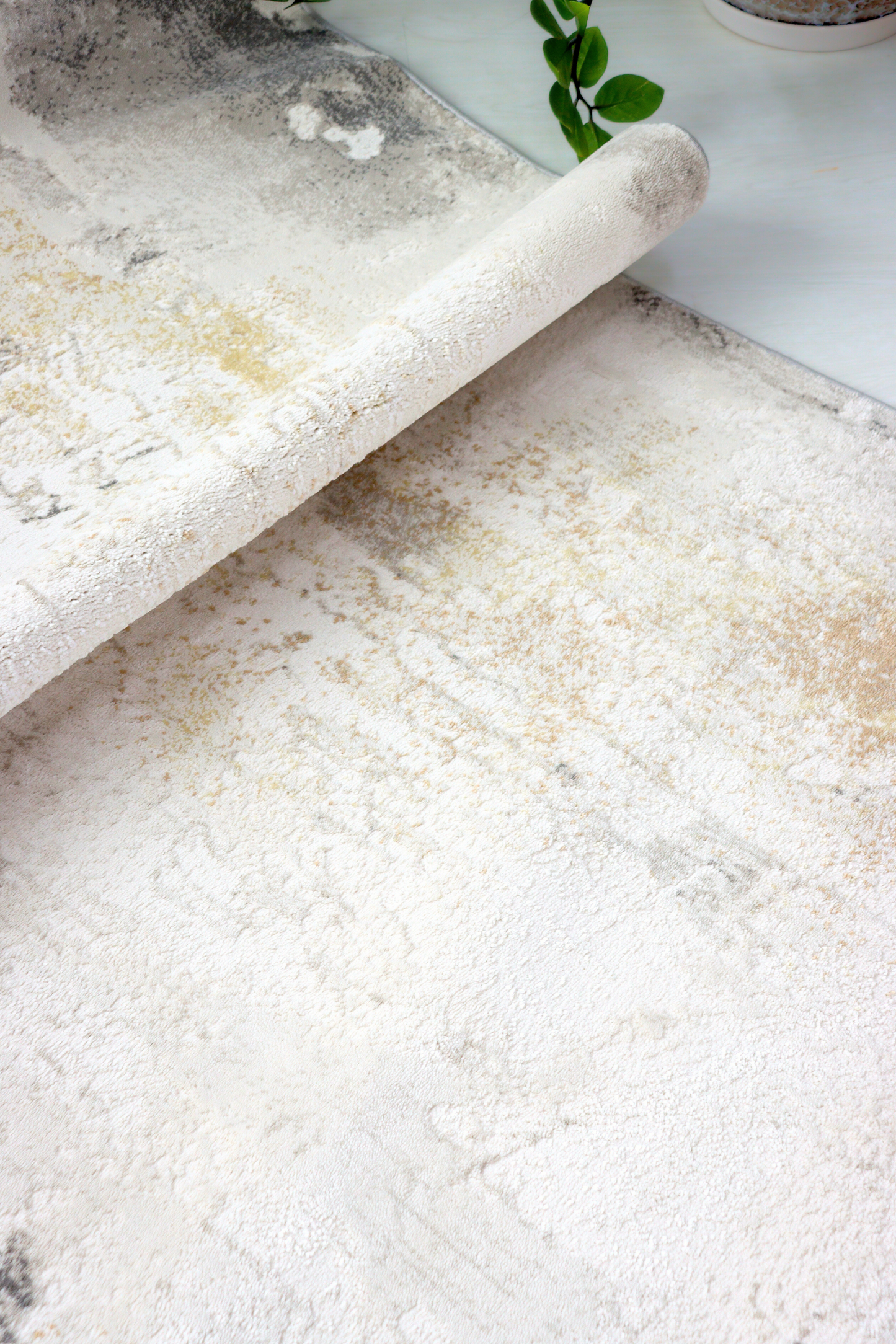 Grey Oasis Luxury Carpet | Carlton Modern Series