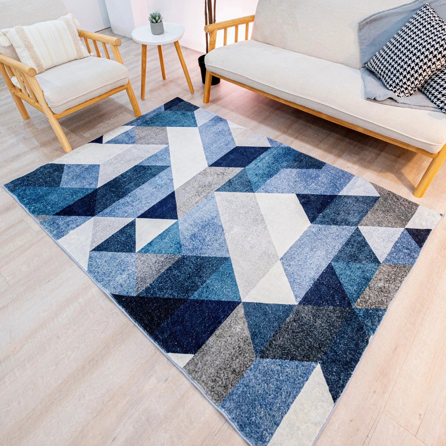M-2632 Modern Carpet - The Carpetier™