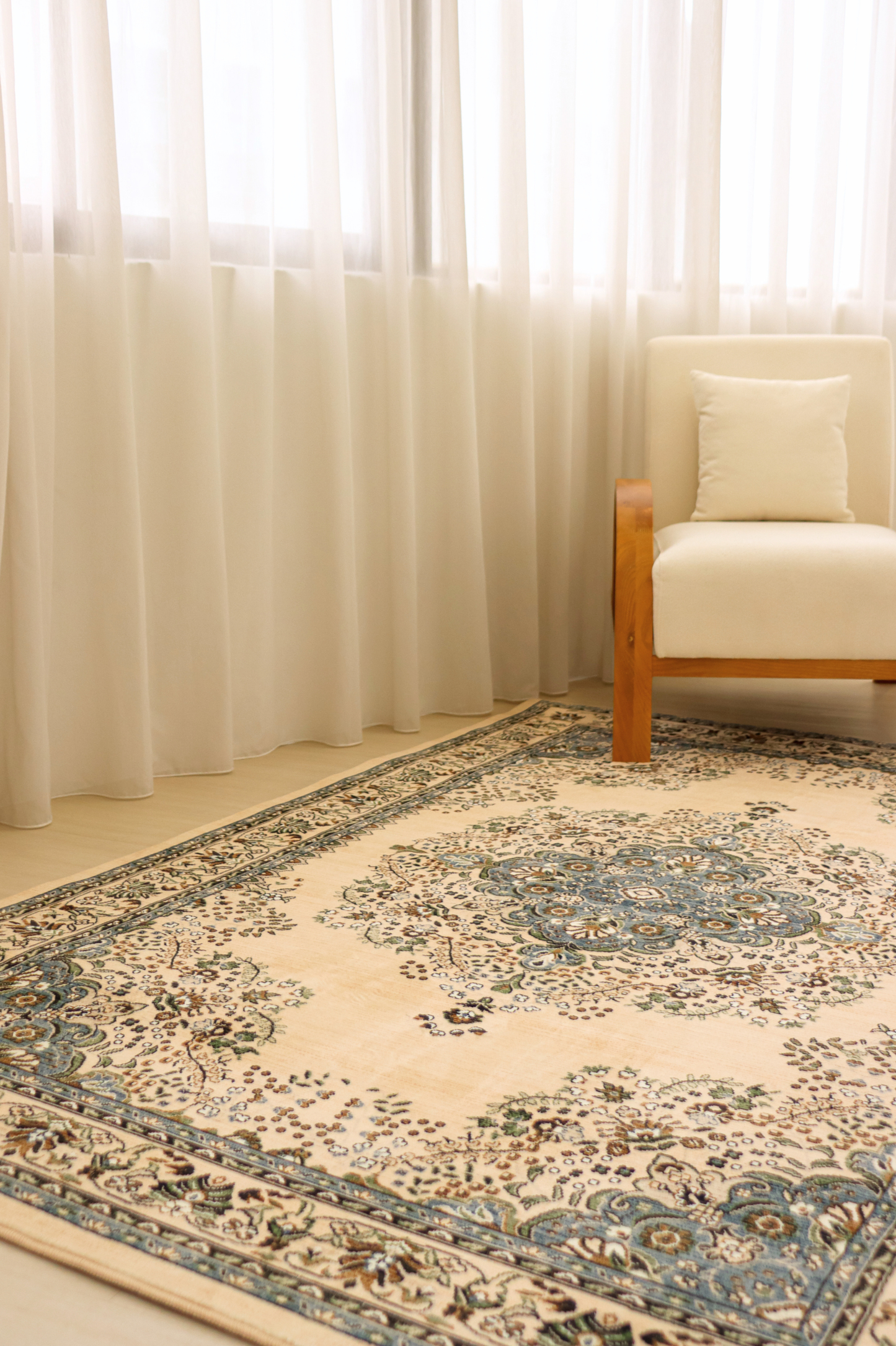 Blueveil Medallion Carpet | Polyfibre Cashmere
