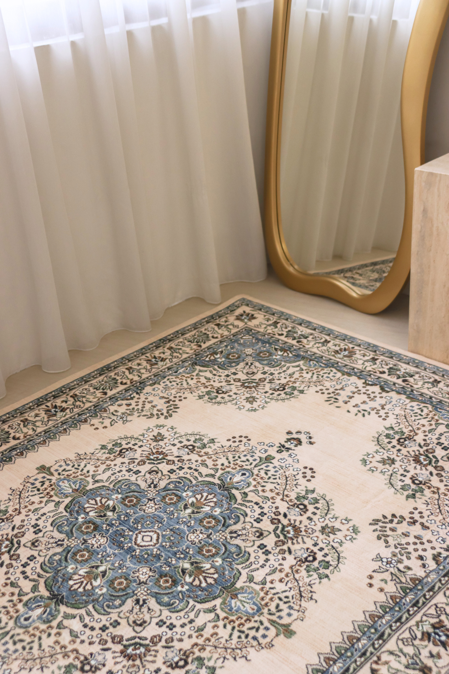 Blueveil Medallion Carpet | Polyfibre Cashmere