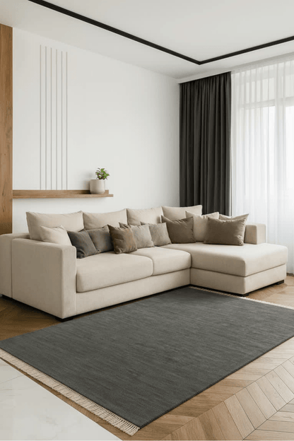 Coal | New Zealand Wool Handloomed With Tassels - The Carpetier™