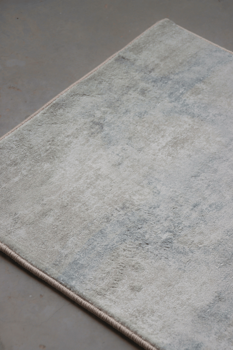 Glacier Mist Floor Mat | Polyfibre Cashmere - The Carpetier™