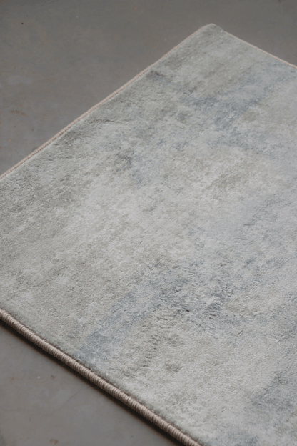 Glacier Mist Floor Mat | Polyfibre Cashmere - The Carpetier™