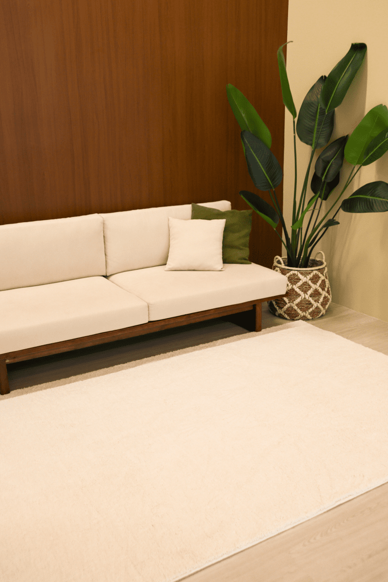 Pearl White Mid - Pile LuxeFur Carpet | LuxeFur - The Carpetier™