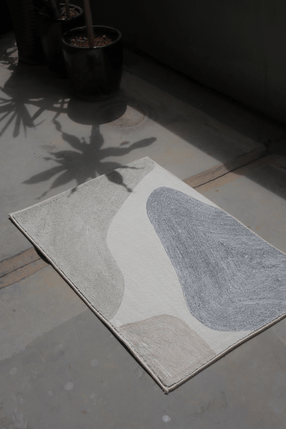 Sandy Grey Shores Floor Mat | Polyfibre Cashmere - The Carpetier™