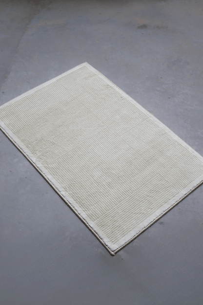 Sandy Stripes Floor Mat | Polyfibre Cashmere - The Carpetier™