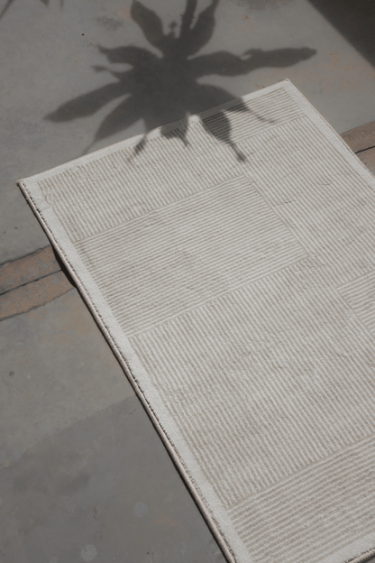 Sandy Stripes Floor Mat | Polyfibre Cashmere - The Carpetier™