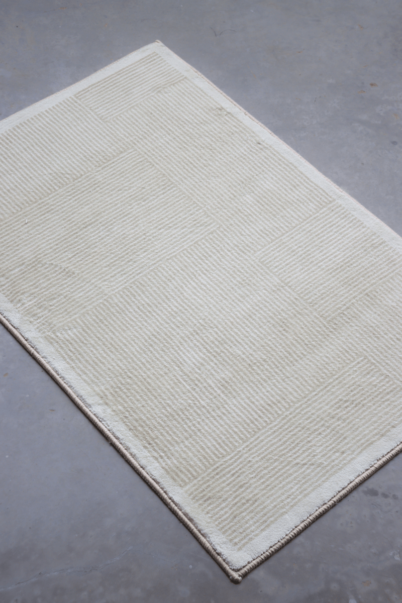 Sandy Stripes Floor Mat | Polyfibre Cashmere - The Carpetier™