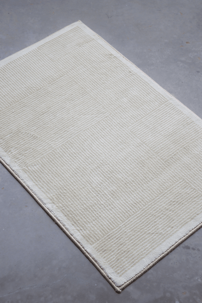 Sandy Stripes Floor Mat | Polyfibre Cashmere - The Carpetier™