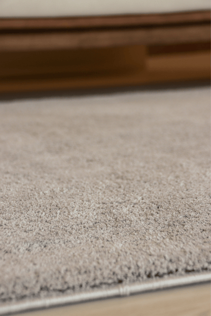 Soft Grey Mid - Pile LuxeFur Carpet | LuxeFur - The Carpetier™