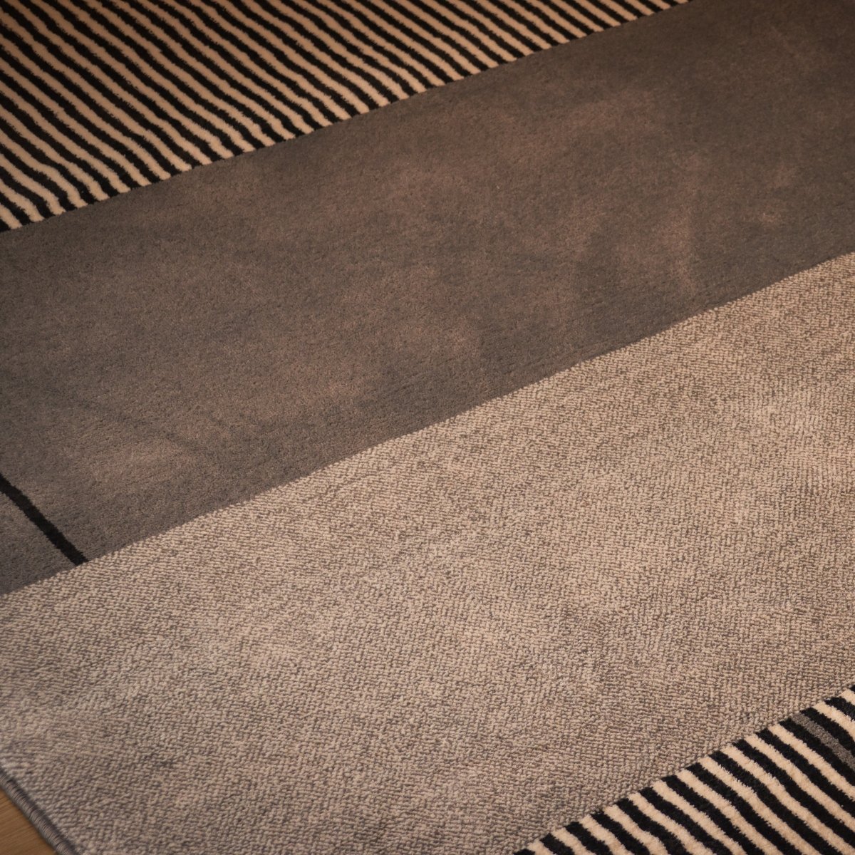 Urban Stripes | Wilton Dyed Series - The Carpetier™