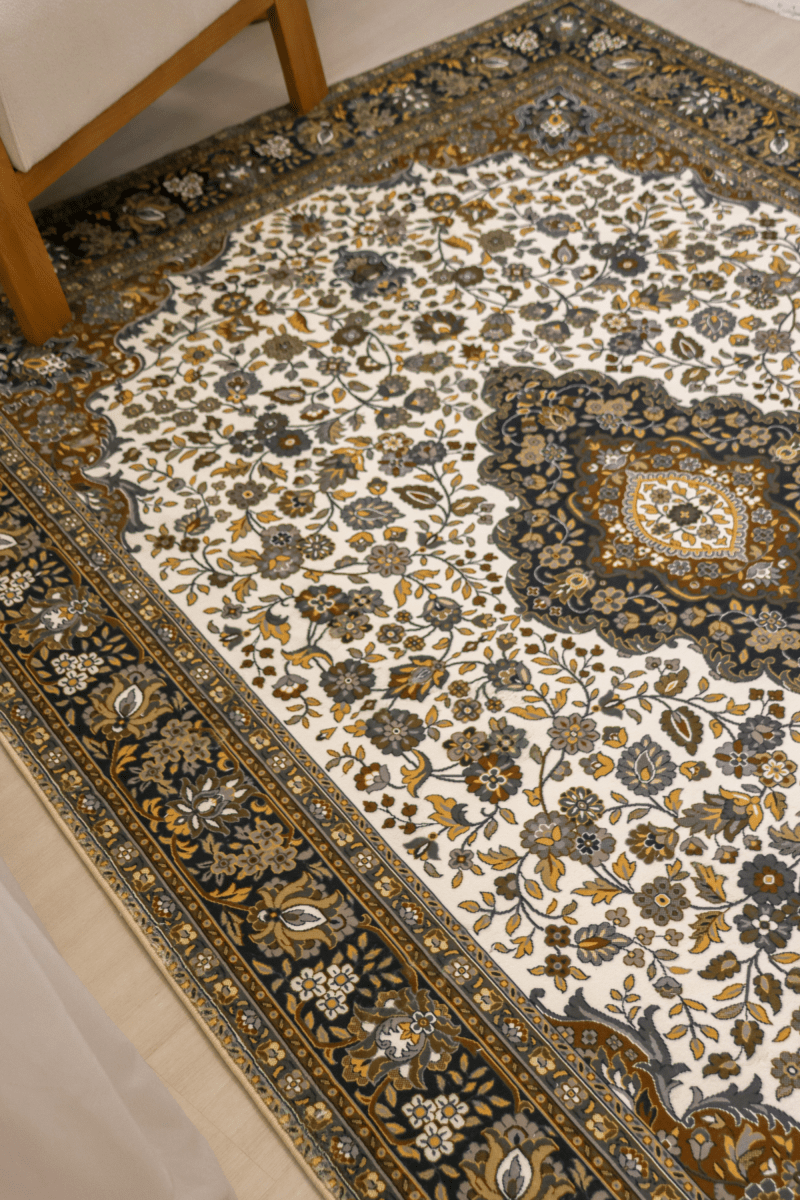 White Gold Medallion Carpet | Polyfibre Cashmere - The Carpetier™